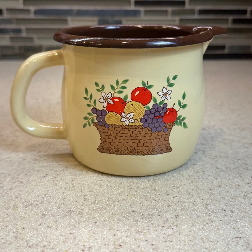 Vintage Enamelware Fruit Basket Mug Pitcher Creamer 24 oz Brown Cottagecore 1986